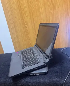 New Laptop Dell Latitude 13 3340 8GB Intel Core I3 HDD+SSD 500GB