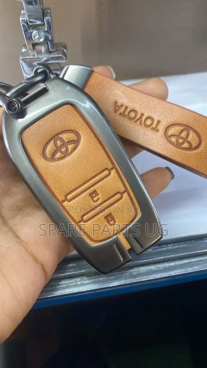 Hilux / Landcruiser / Harrier Leather Key Cover