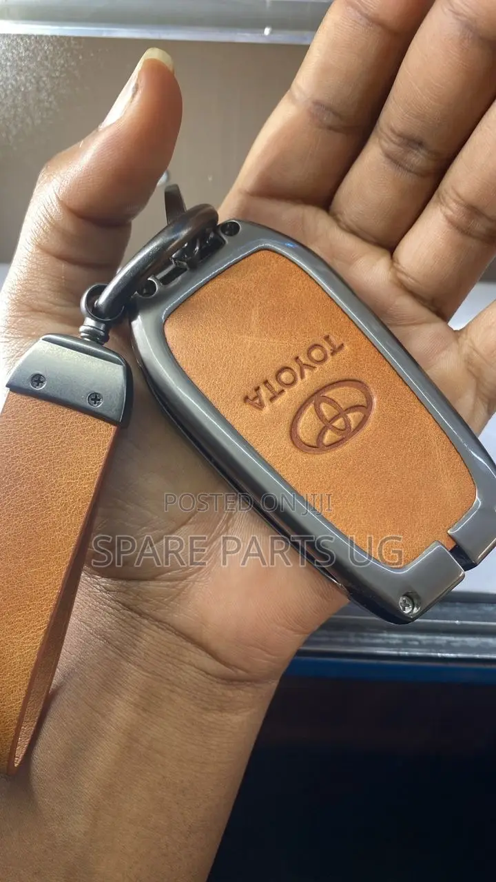 Hilux / Landcruiser / Harrier Leather Key Cover