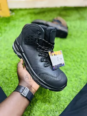 New Steel Toe Safety Boots in Stock