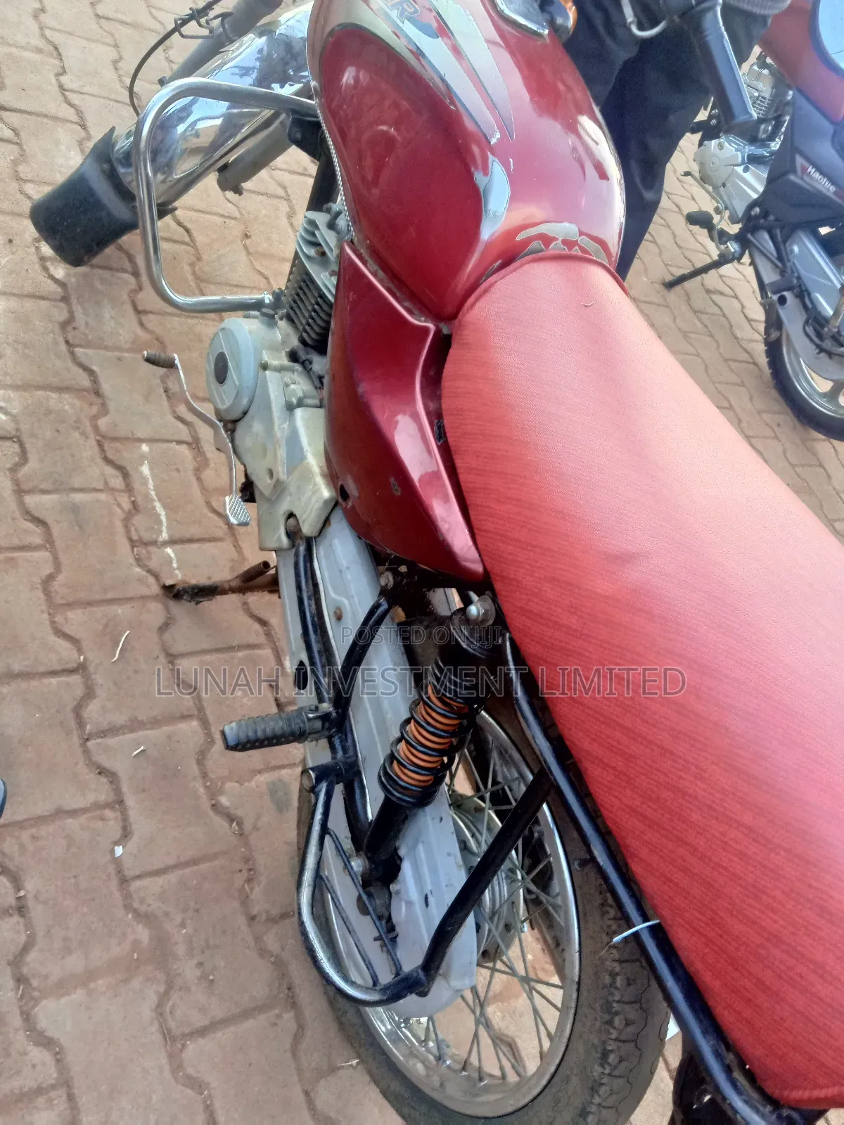 Bajaj Boxer 2023 Red