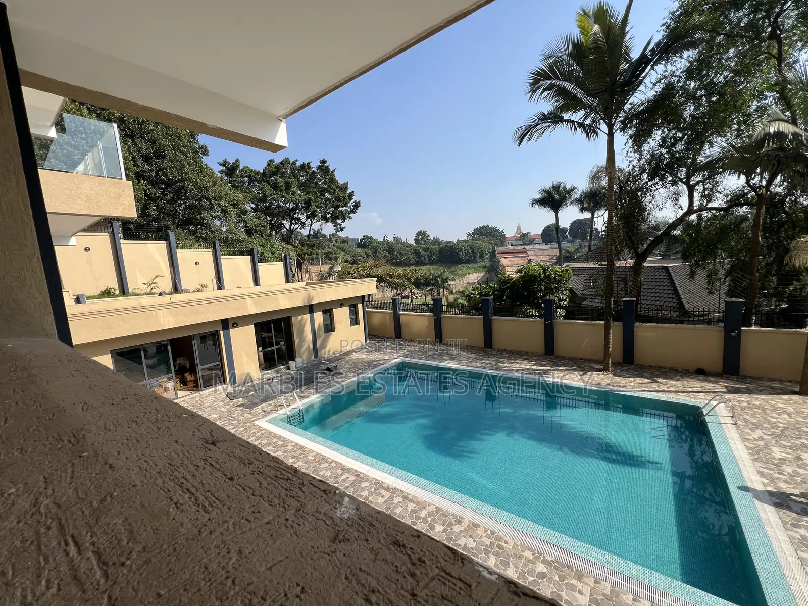 4bdrm Condo in Kololo, Central Division for sale