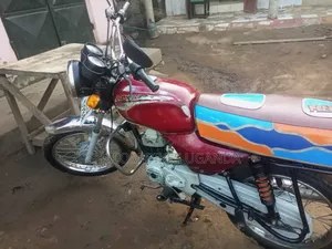 Bajaj Boxer 2019 Red