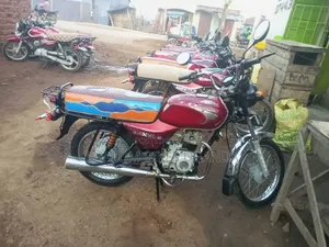 Bajaj Boxer 2019 Red