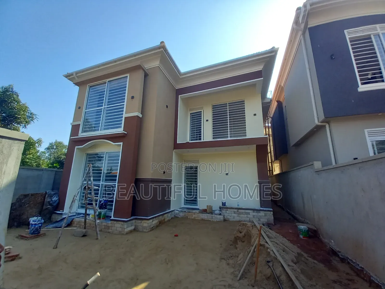 Furnished 4bdrm Duplex in Kira Town for sale