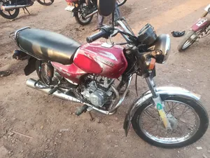 Bajaj Boxer 2016 Red