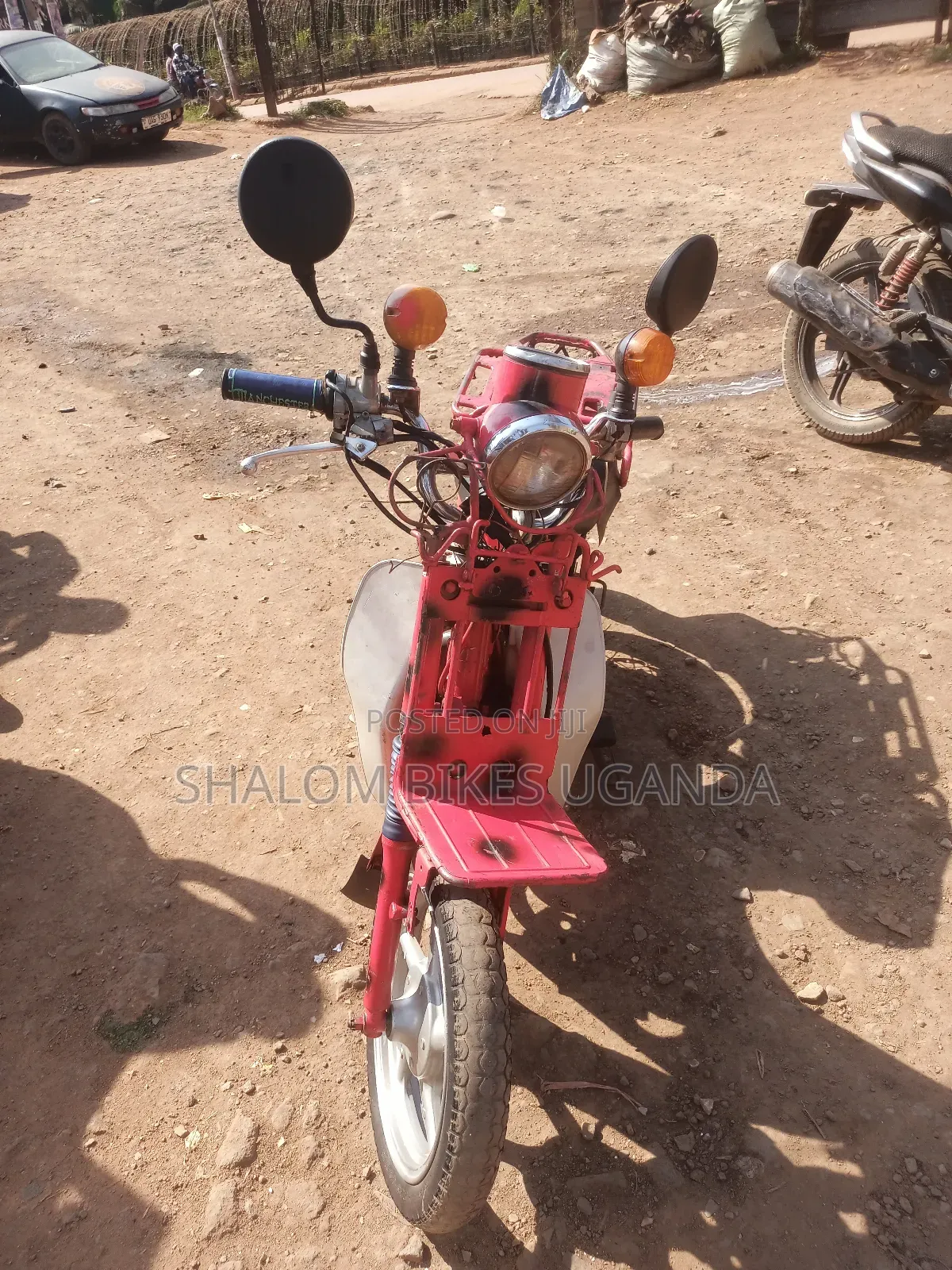 Suzuki Inazuma 2011 Red