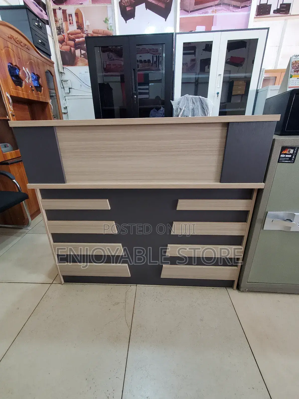 Executive Reception Table