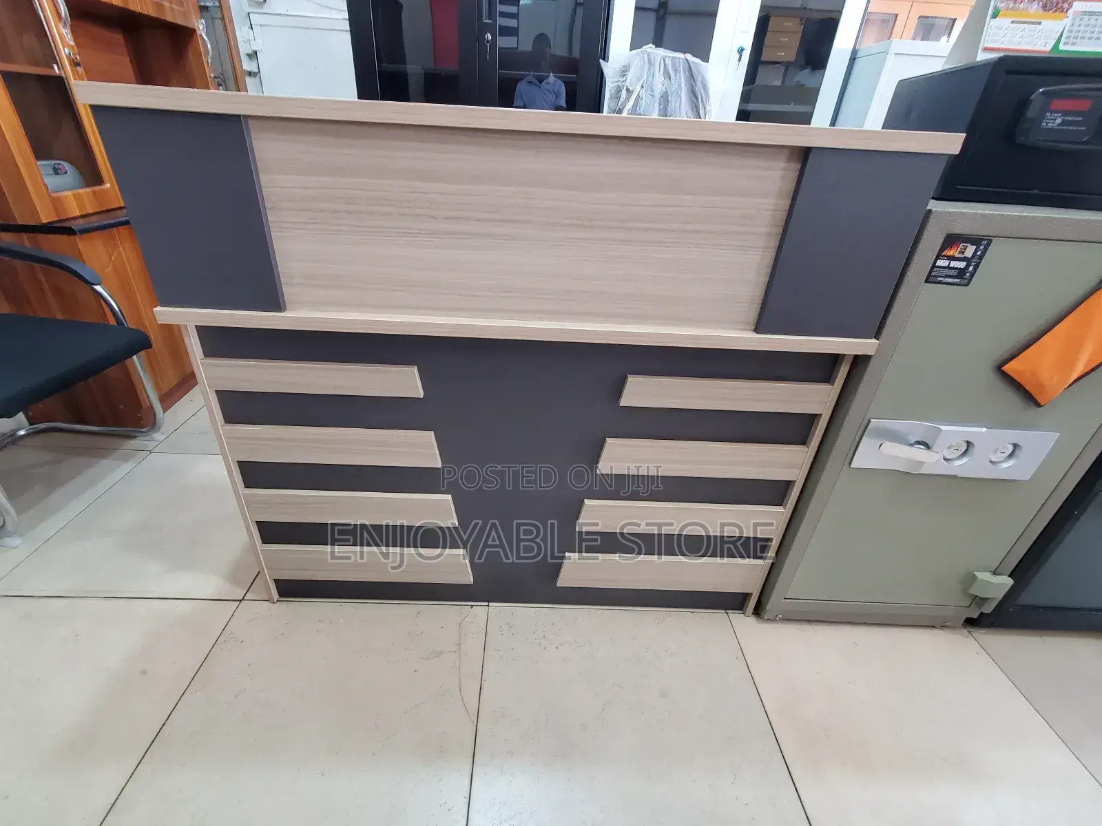 Executive Reception Table