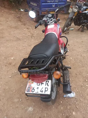Bajaj CT 110X 2022 Red