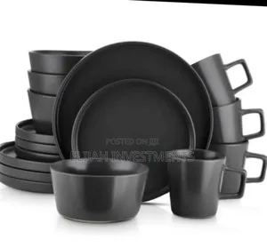 Brand New 16pcs Black Dinner Set