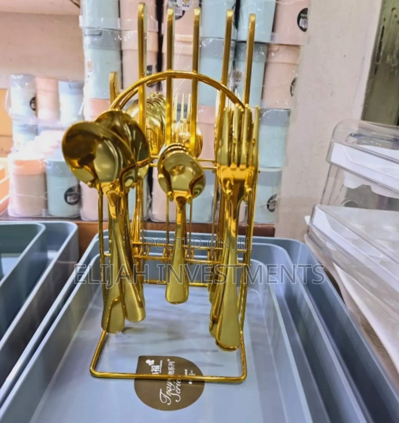 24 PCS Durable Gold Cutlery Set With a Stand