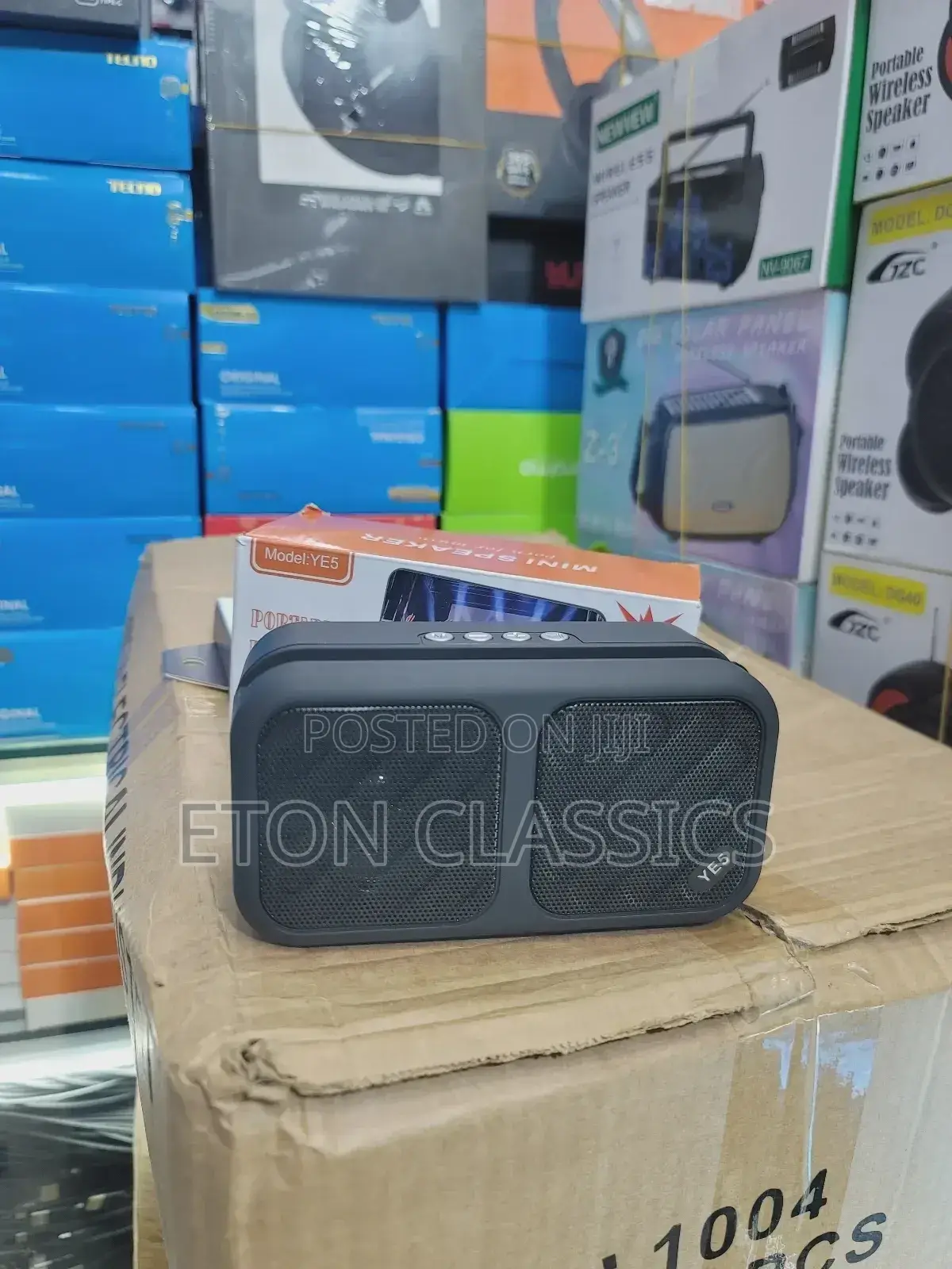 Rubber Housing Portable Stereo Output Speakers