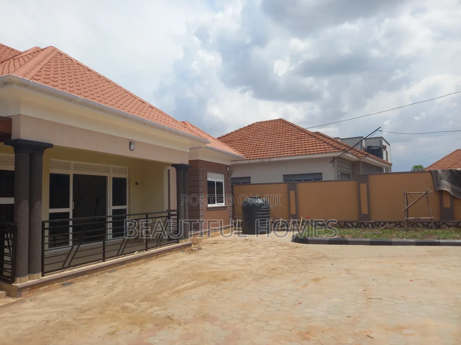 Furnished 4bdrm House in Kira for sale