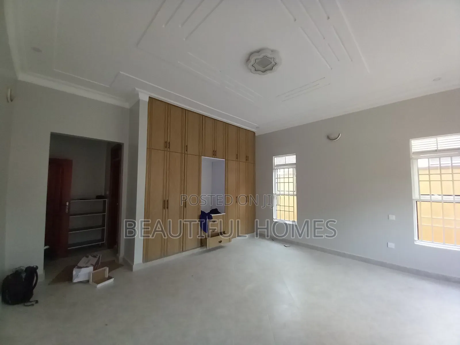 Furnished 4bdrm Bungalow in Kira for sale
