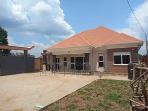 Furnished 4bdrm House in Kira for sale