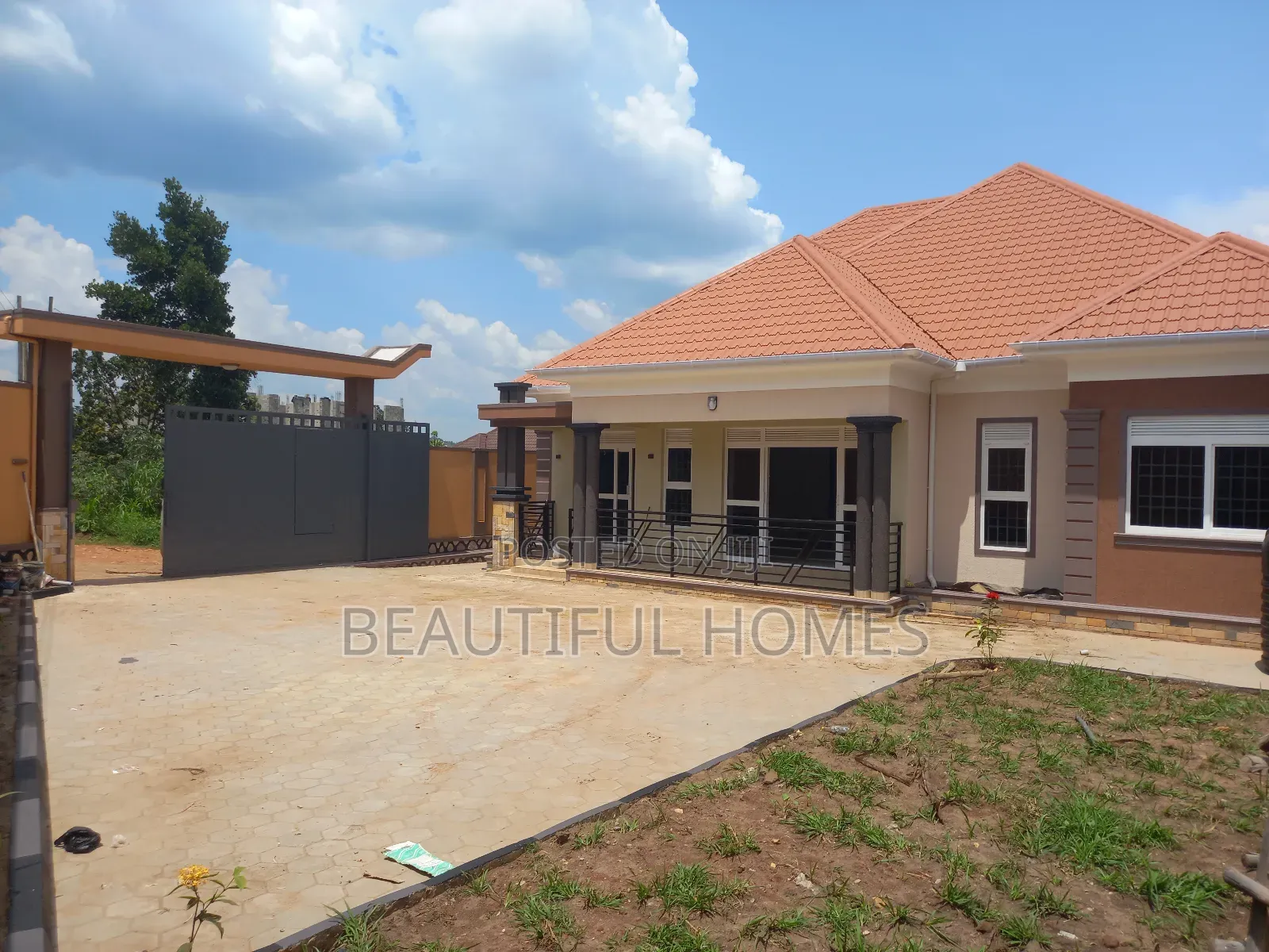 Furnished 4bdrm House in Kira for sale