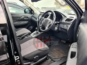 Mitsubishi L200 Club Cab 2.4 154hp 4WD 2020 Black