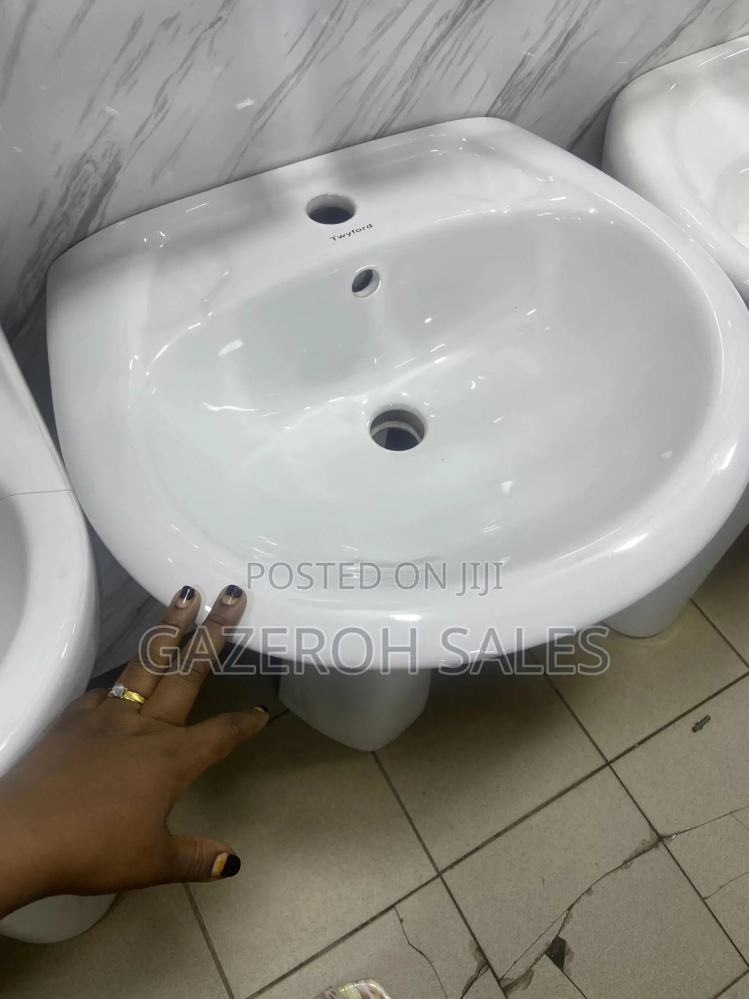 Complete Twyford Wash Hand Basin Medium