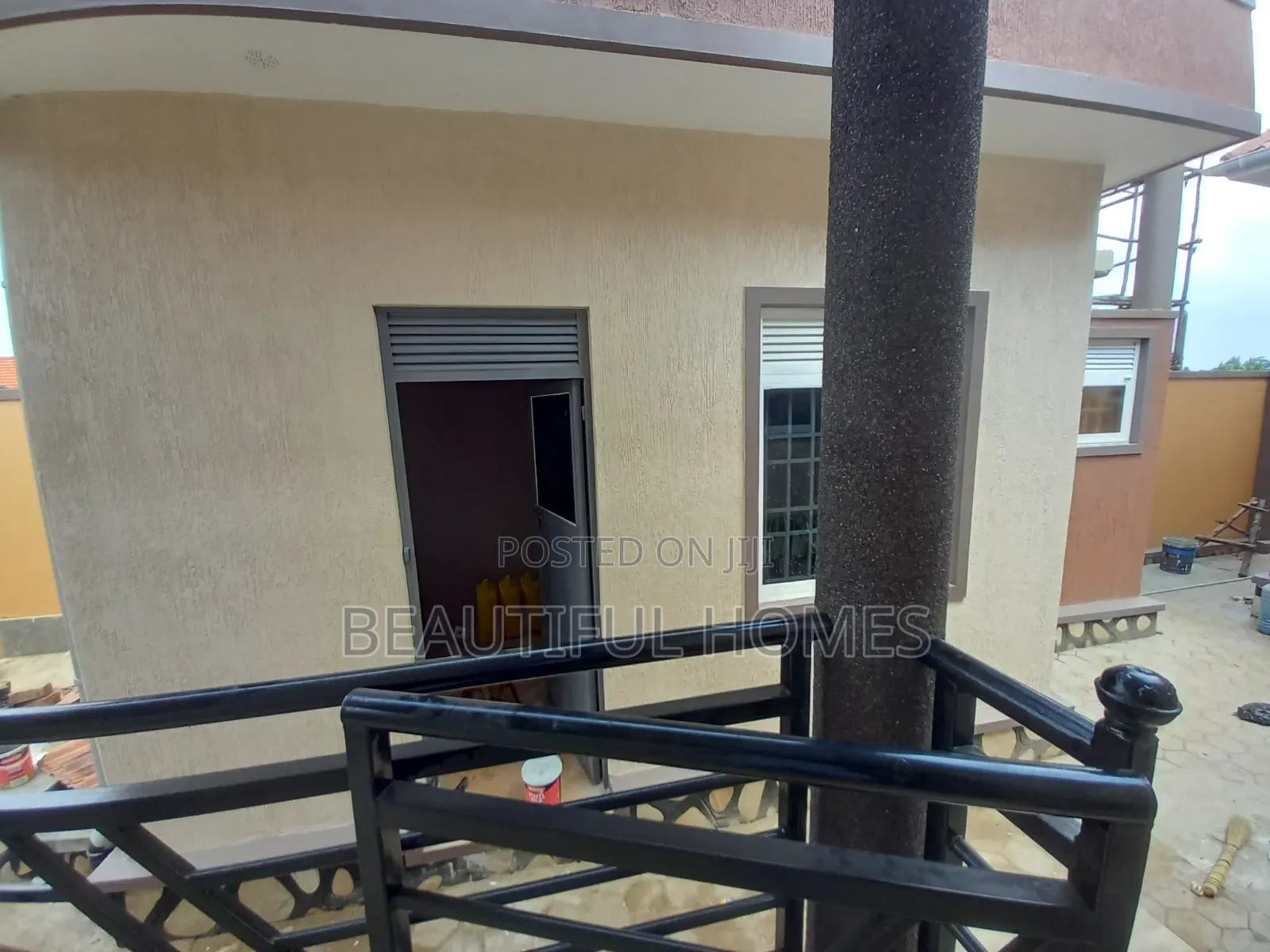Furnished 4bdrm House in Kira for sale