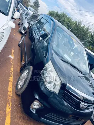 Toyota Noah 2.0 143hp FWD (7 Seater) 2012 Black