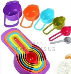 Plastic Measuring Cups Set
