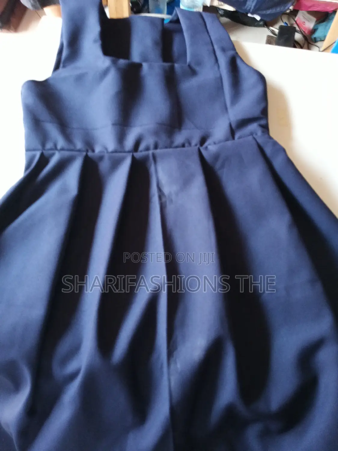 School Uniforms and Ladies'clothes