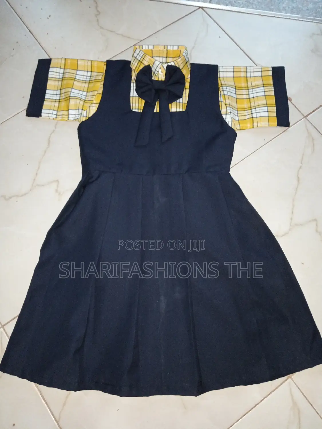 School Uniforms and Ladies'clothes