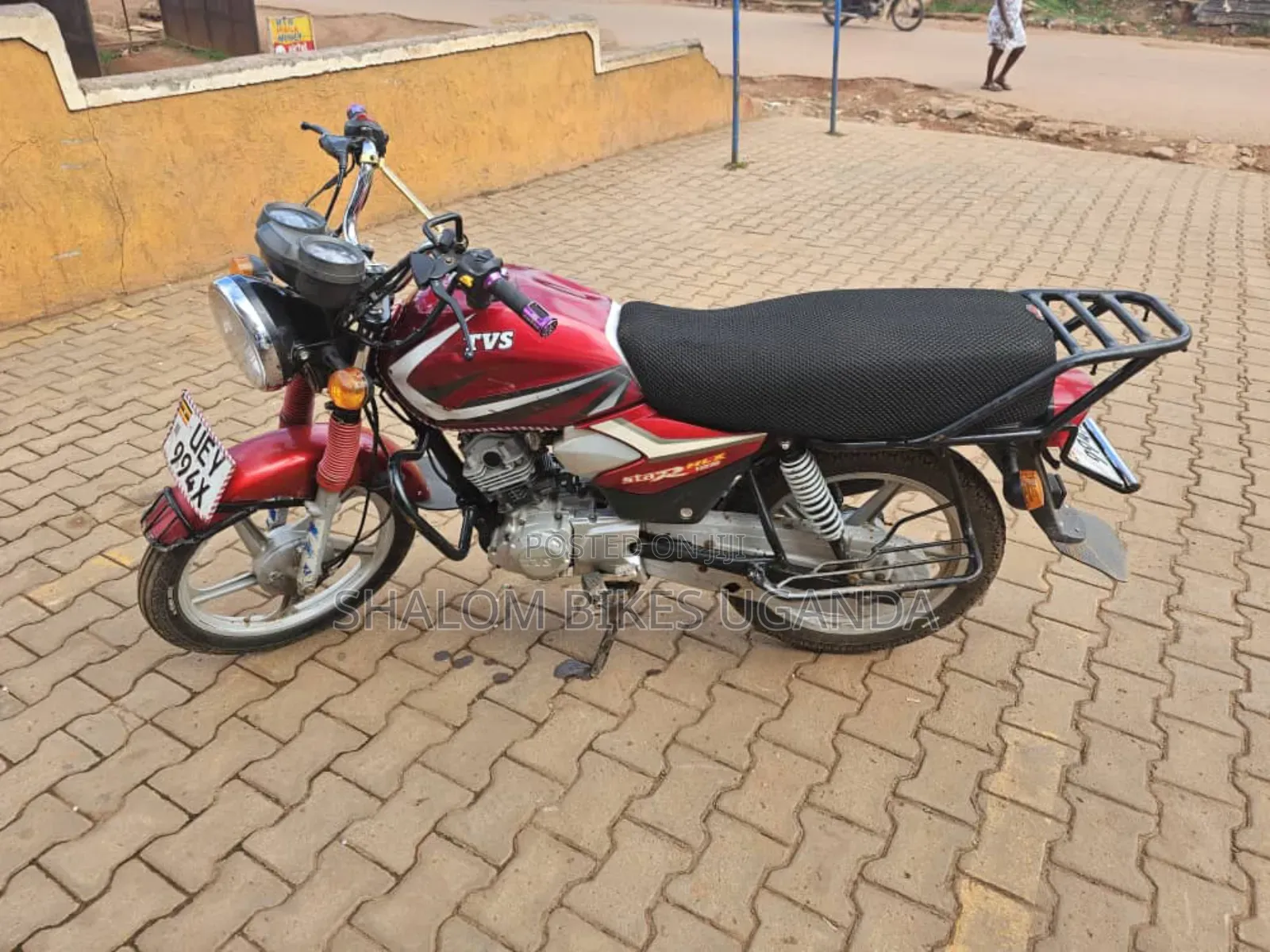 TVS HLX 125 2022 Red