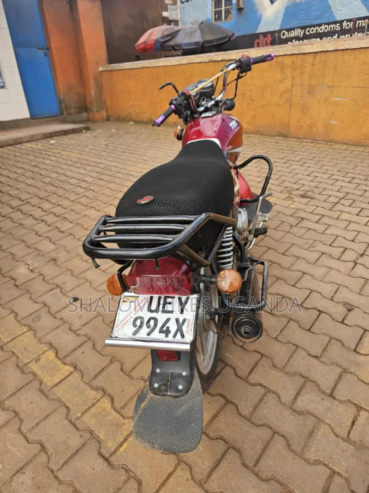 TVS HLX 125 2022 Red
