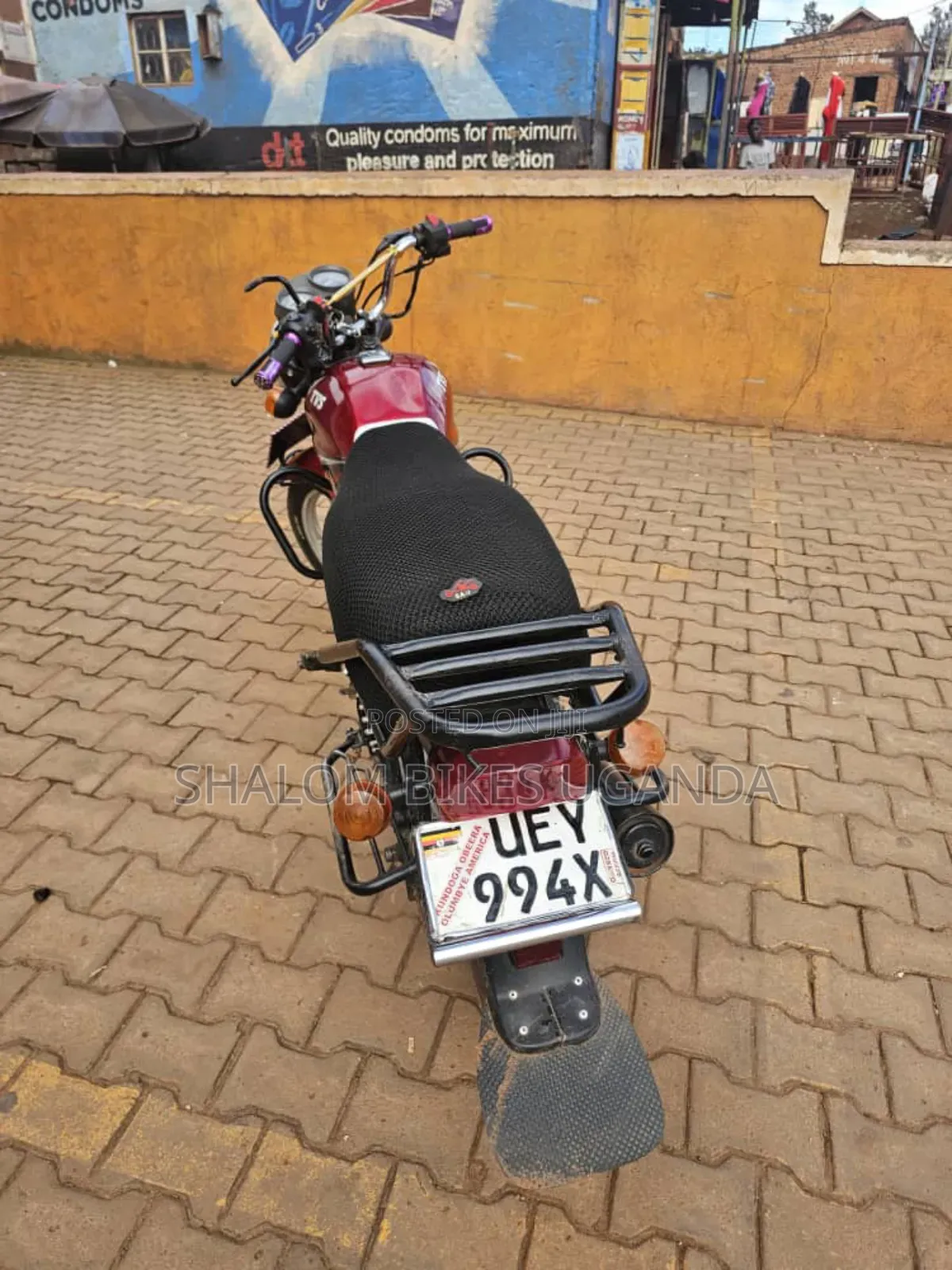 TVS HLX 125 2022 Red