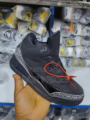 Unisex Jordan 3 Sneakers