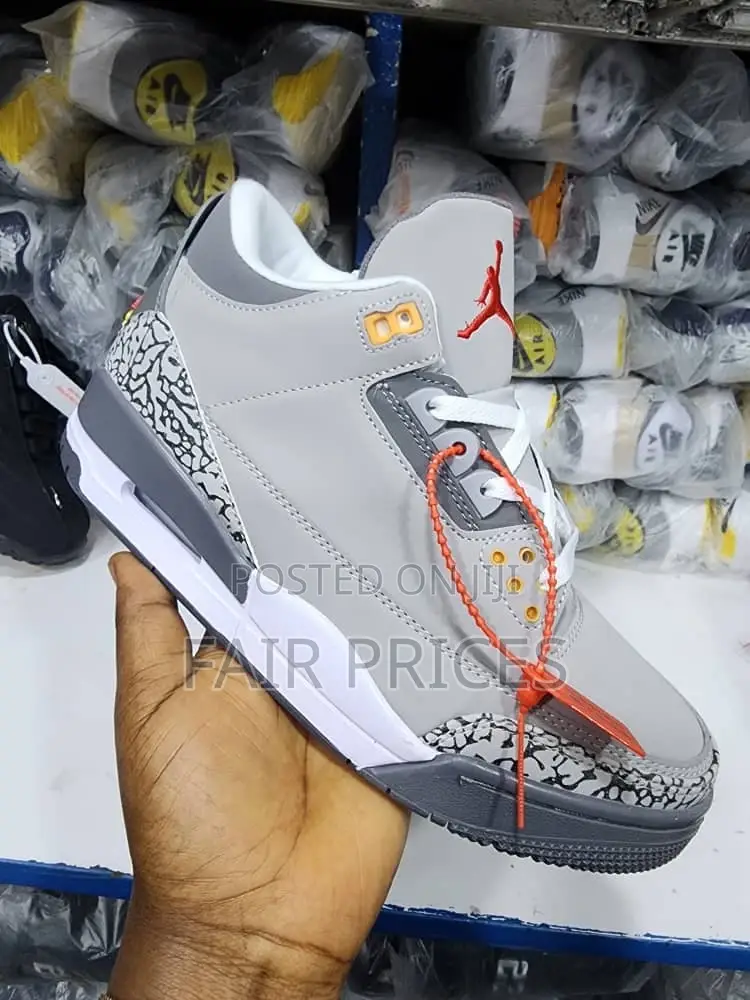 Unisex Jordan 3 Sneakers