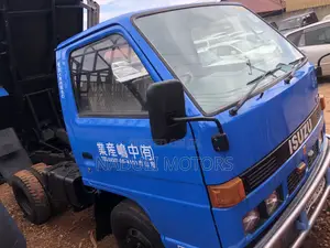 Isuzu Elf Dump Truck