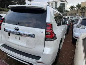 Toyota Land Cruiser Prado 2019 White