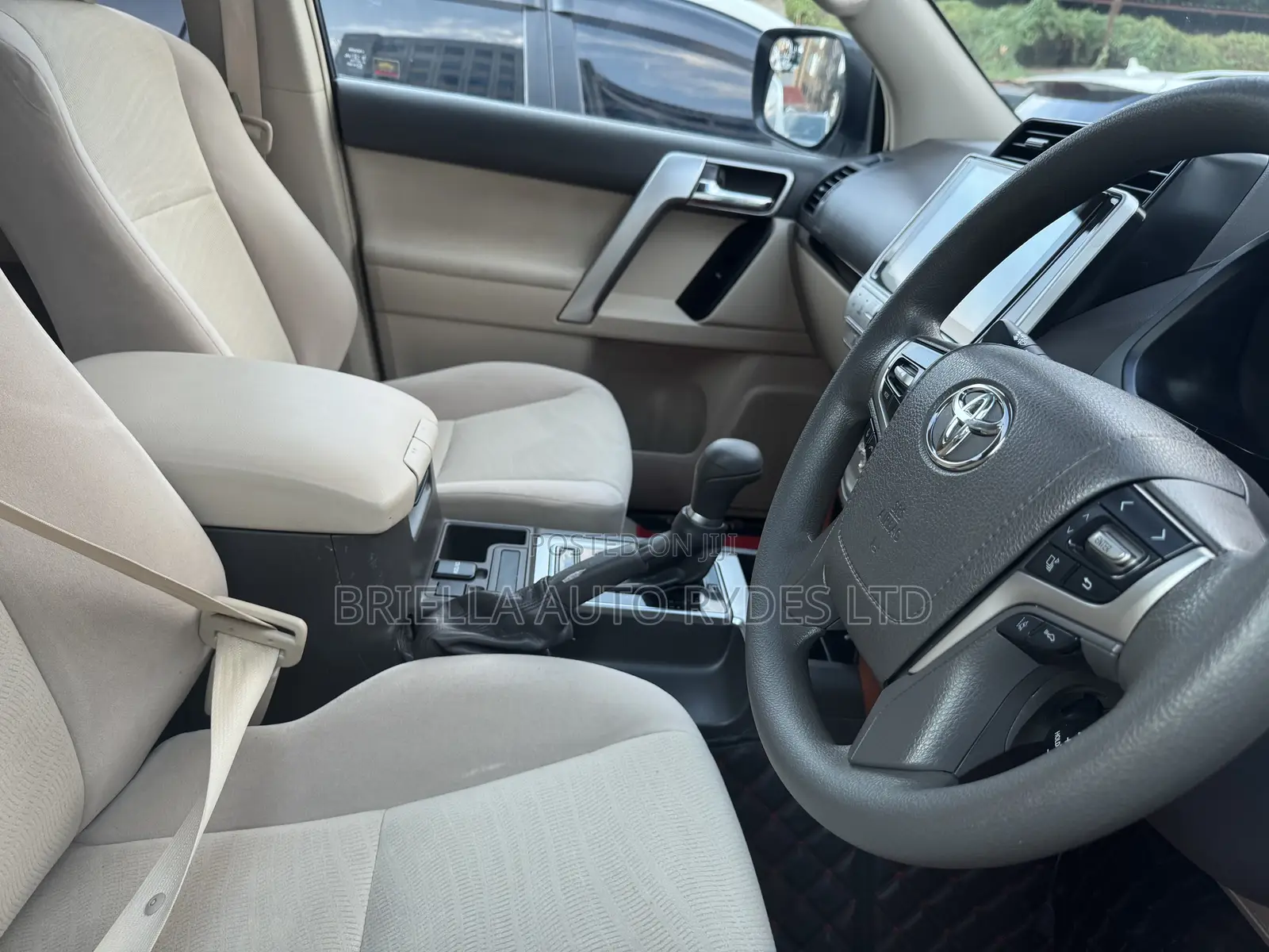 Toyota Land Cruiser Prado 2019 White