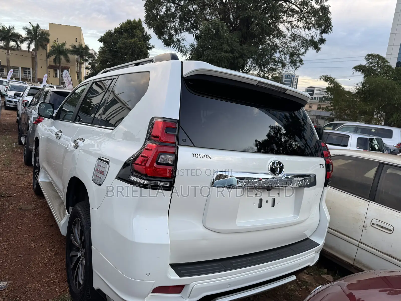 Toyota Land Cruiser Prado 2019 White