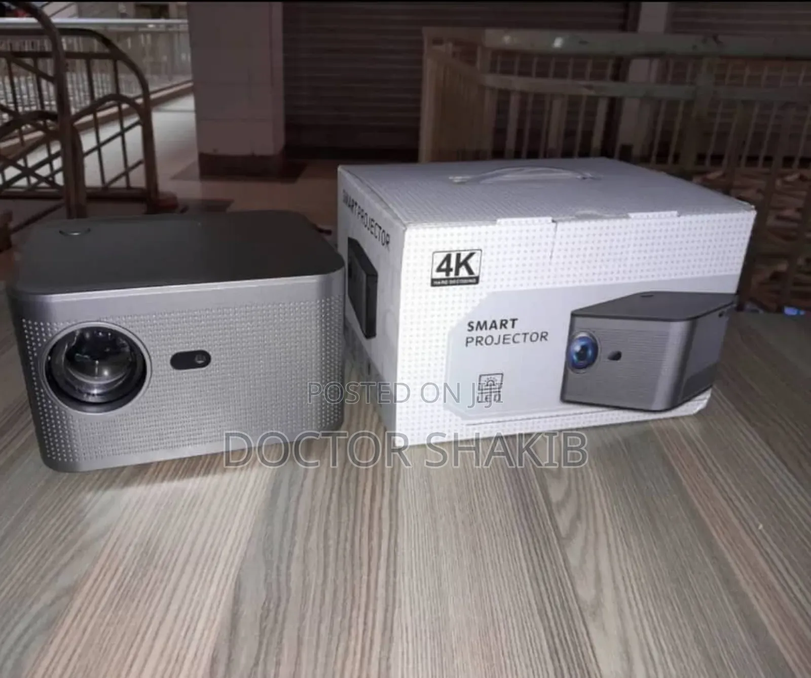 New Unique Quality Smart Projector