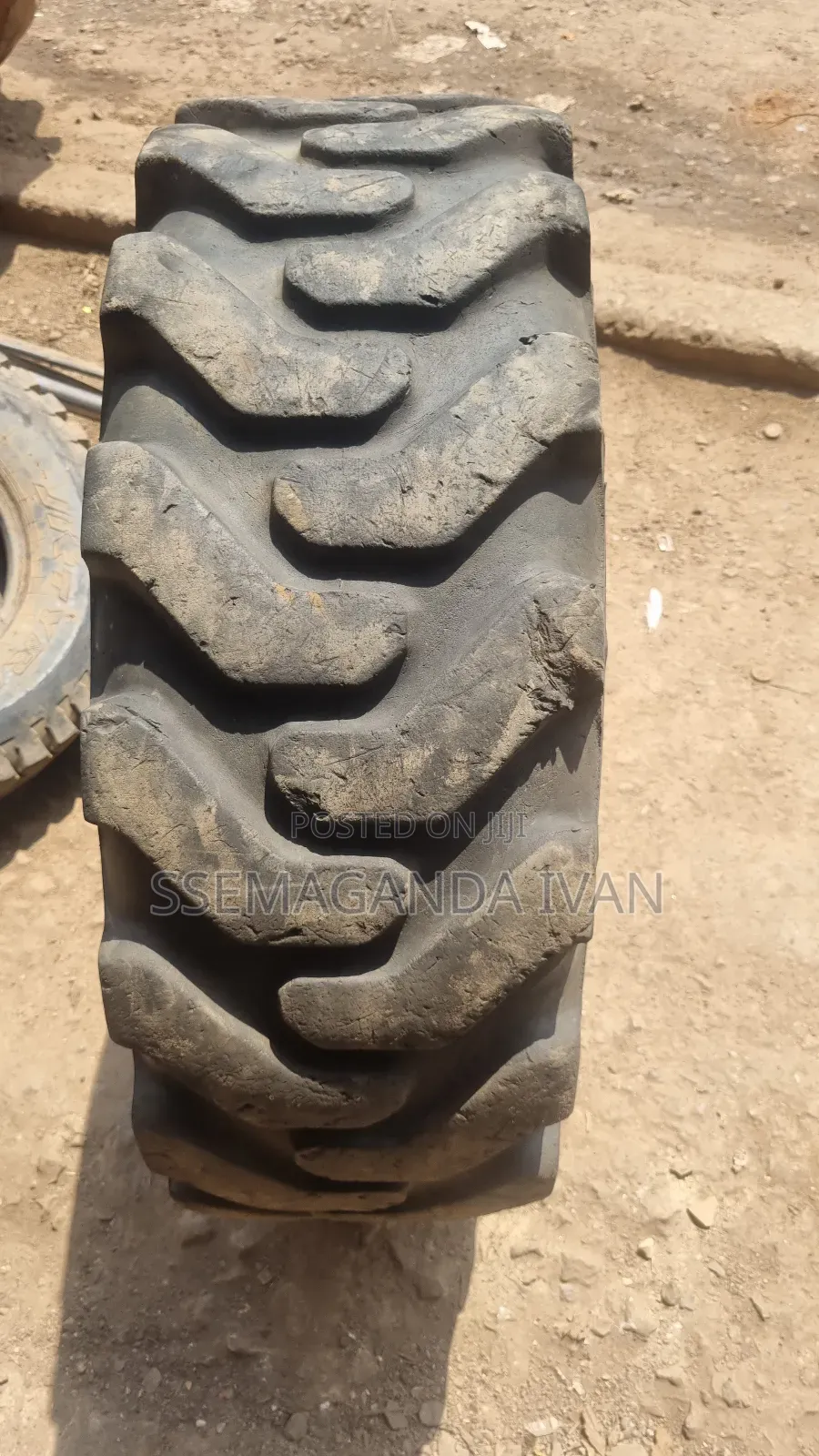 12.5/80r18