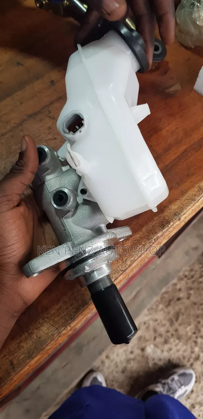 Master Cylinder for Noah Voxy 2010