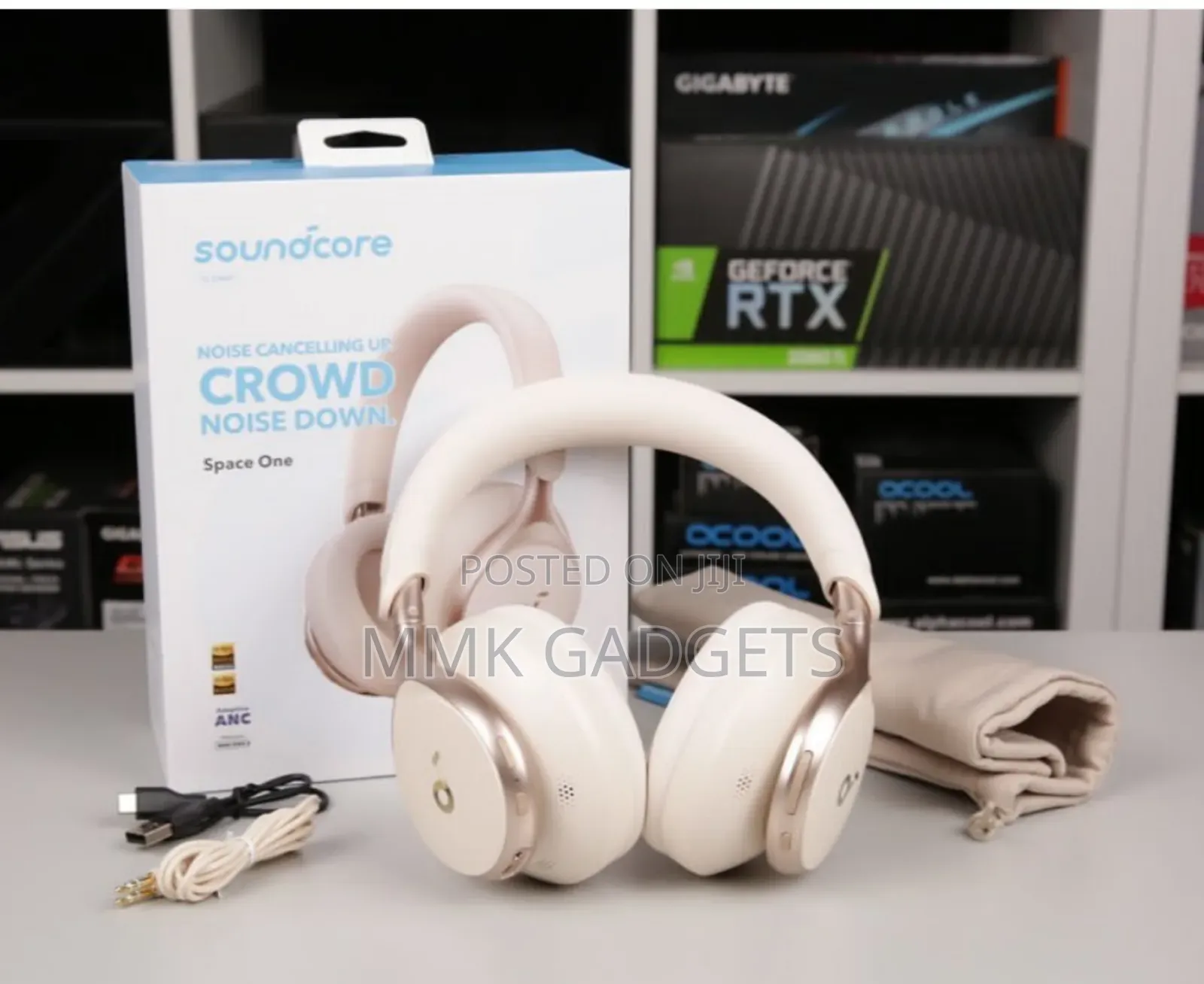 Anker Crowd Noise Down