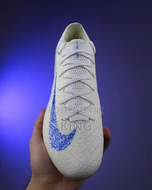 Elated Nike Mercurial Football Boots