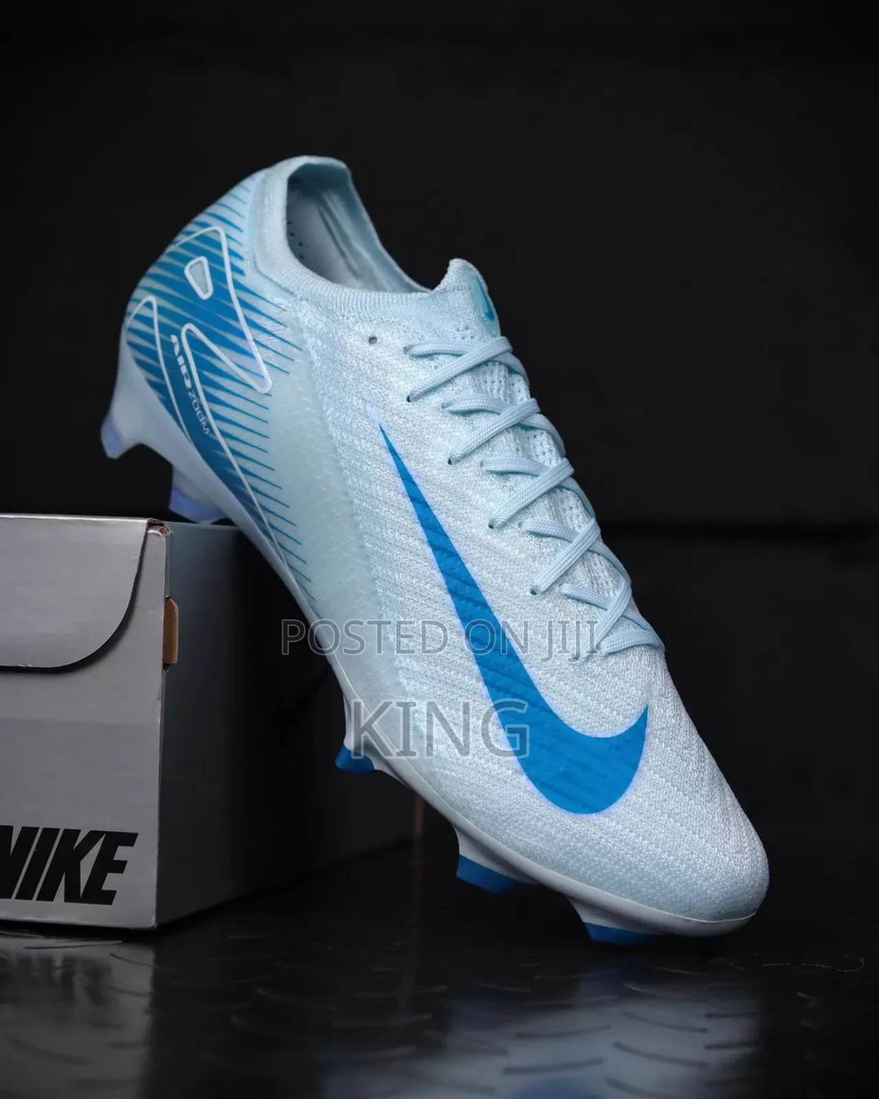 Fancy Nike Mercurial Football Boots
