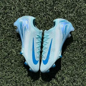 Valid Nike Mercurial Football Boots