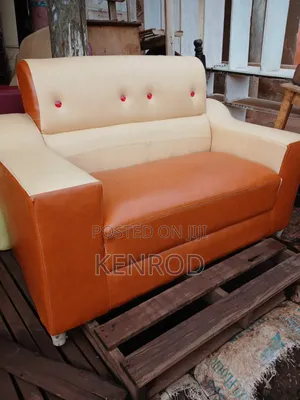 2 Seaters Giants Sofa Chair