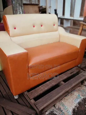 2 Seaters Giants Sofa Chair