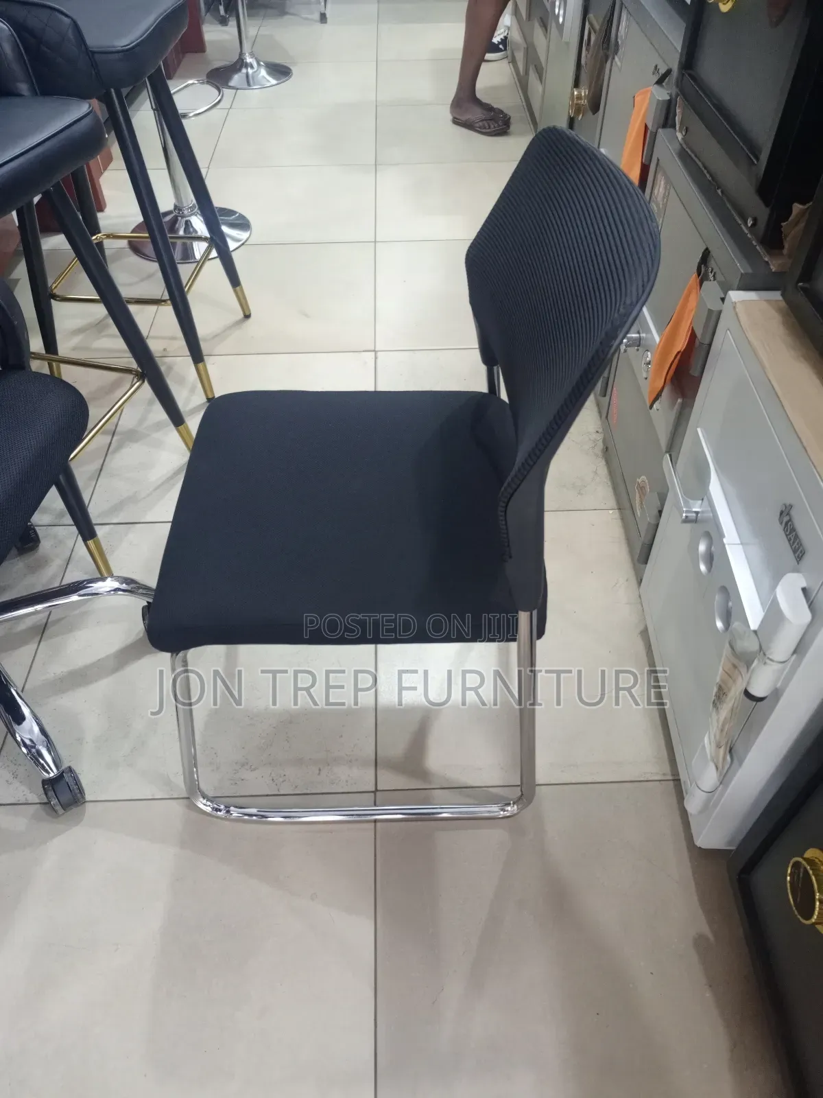 Portable Visitor Chair