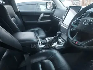 Toyota Land Cruiser 4.0 V6 GX-R 2015 Black