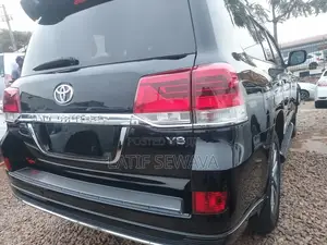 Toyota Land Cruiser 4.0 V6 GX-R 2015 Black
