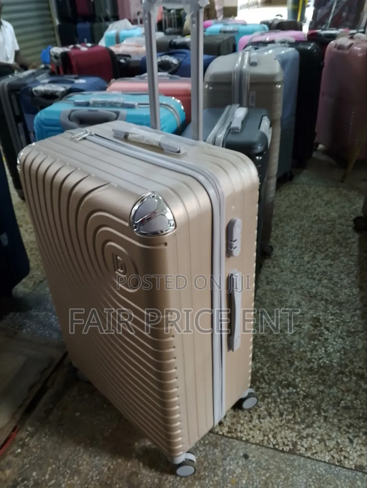 Classy Original Suitcases. Large. ( Gold)
